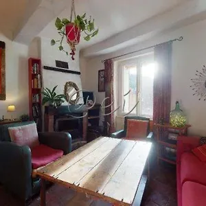 Jolie maison de village en Provence Verte Hébergement de vacances Esparron (Var)