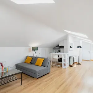 relstay-arco-della-pace-sunny-loft.italymilanhotels.net/
